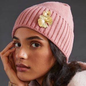 ⭐️HP! Anthropologie beanie with detachable ginkgo leaf brooch. Brand new!
